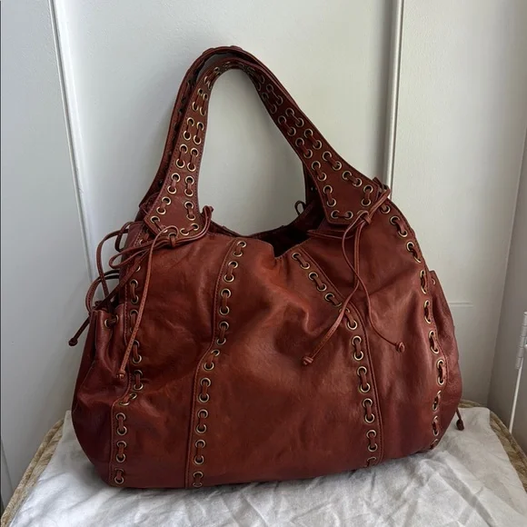 Kooba Leather shoulder bag - Picture 2 of 9